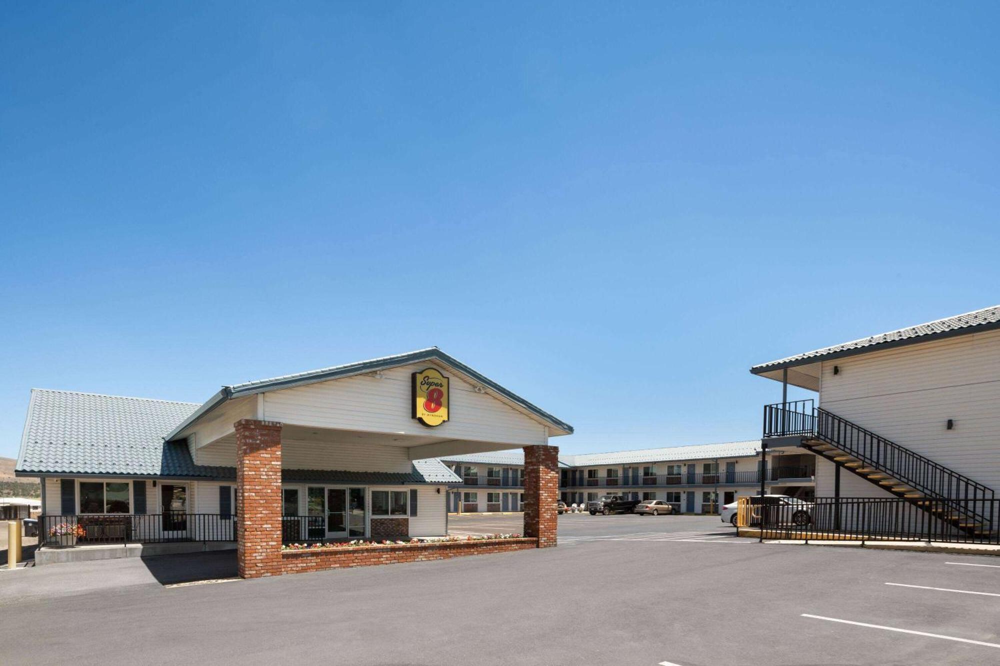 Super 8 by Wyndham Susanville Exteriör bild